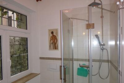 Bad mit Dusche